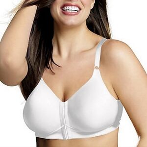 38C Playtex 18 hour bra Sensationally Sleek WireFREE FRONT close